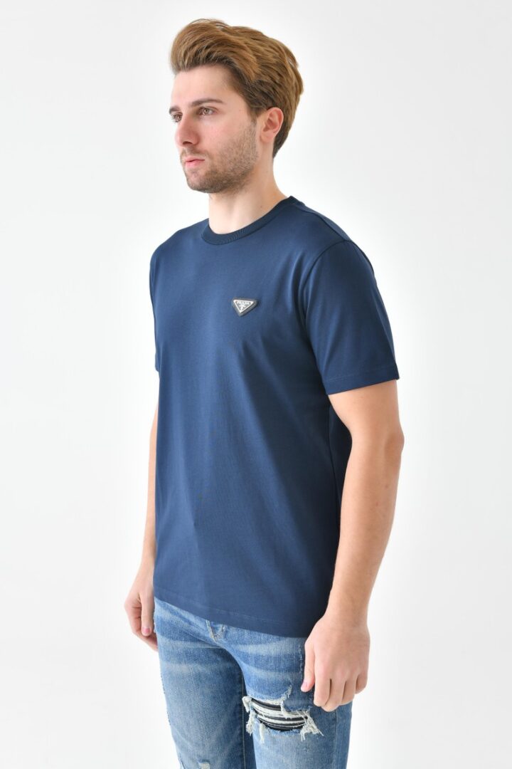 Variant3 Prada Plaque Logo T Shirt 1 1705150752701