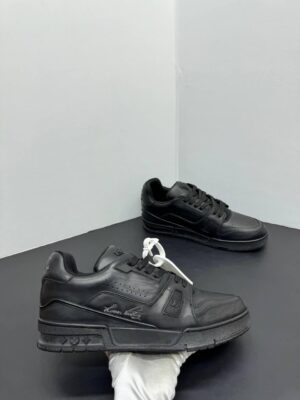 Louis Vuitton Trainer Distressed Sneaker 1ADEQS